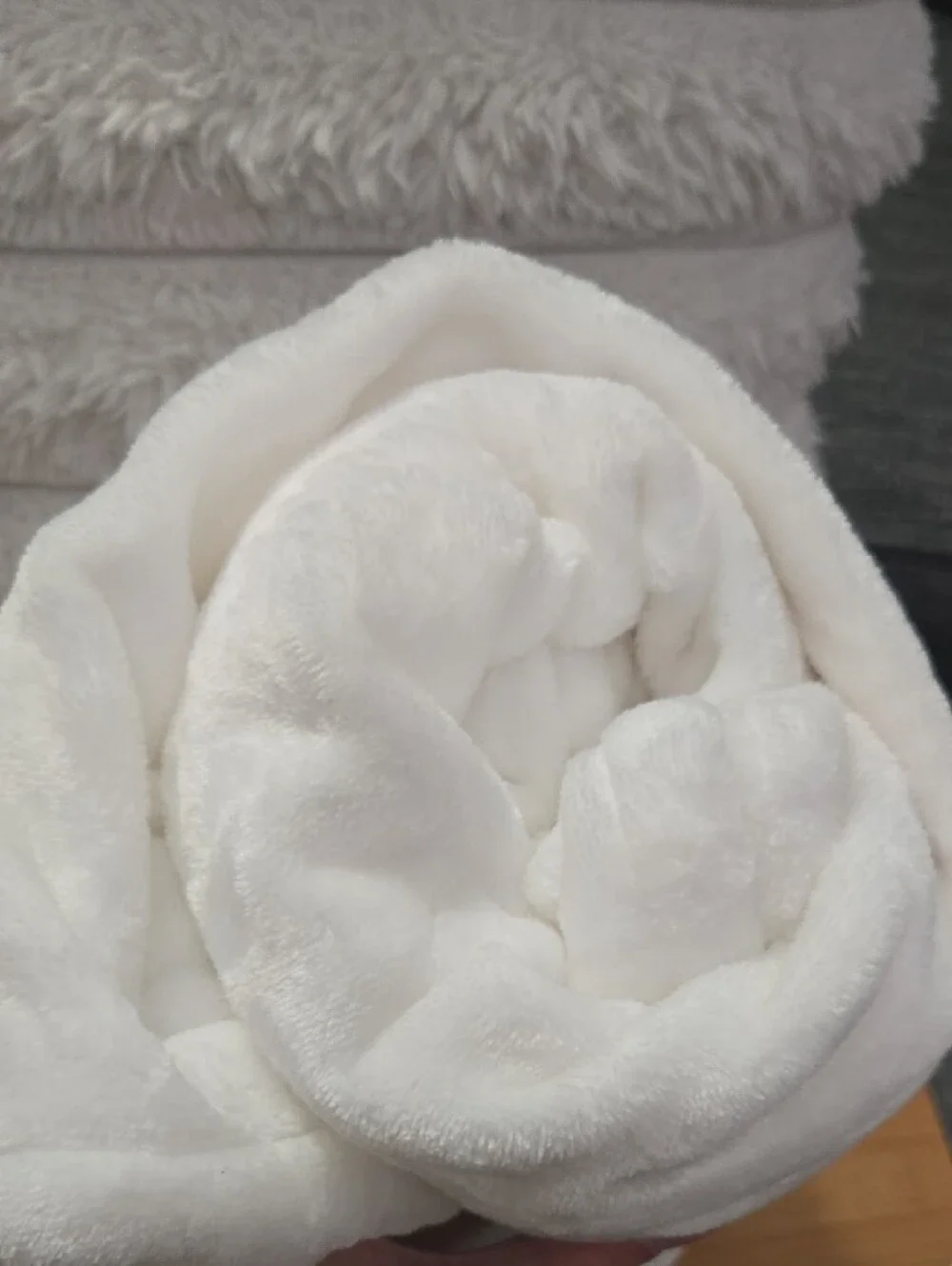 Jennifer Ashley White Coral Fleece Throw